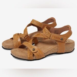 Taos TRULIE BRICK SANDAL size 8